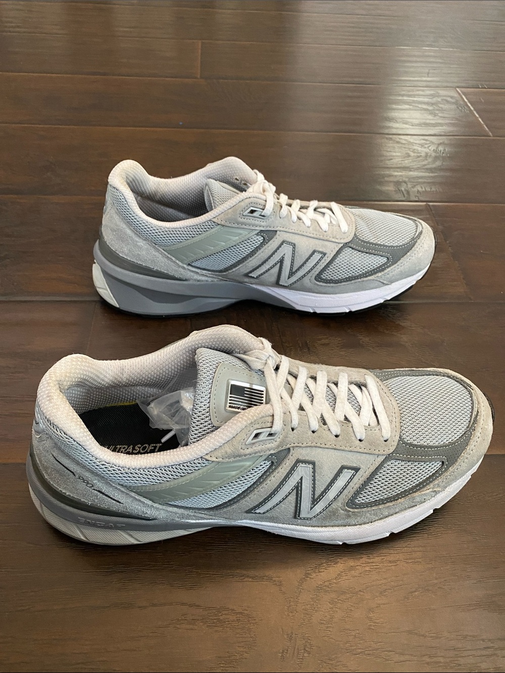 New Balance 990v5 made in USA lace up sneakers men’s size 10.5